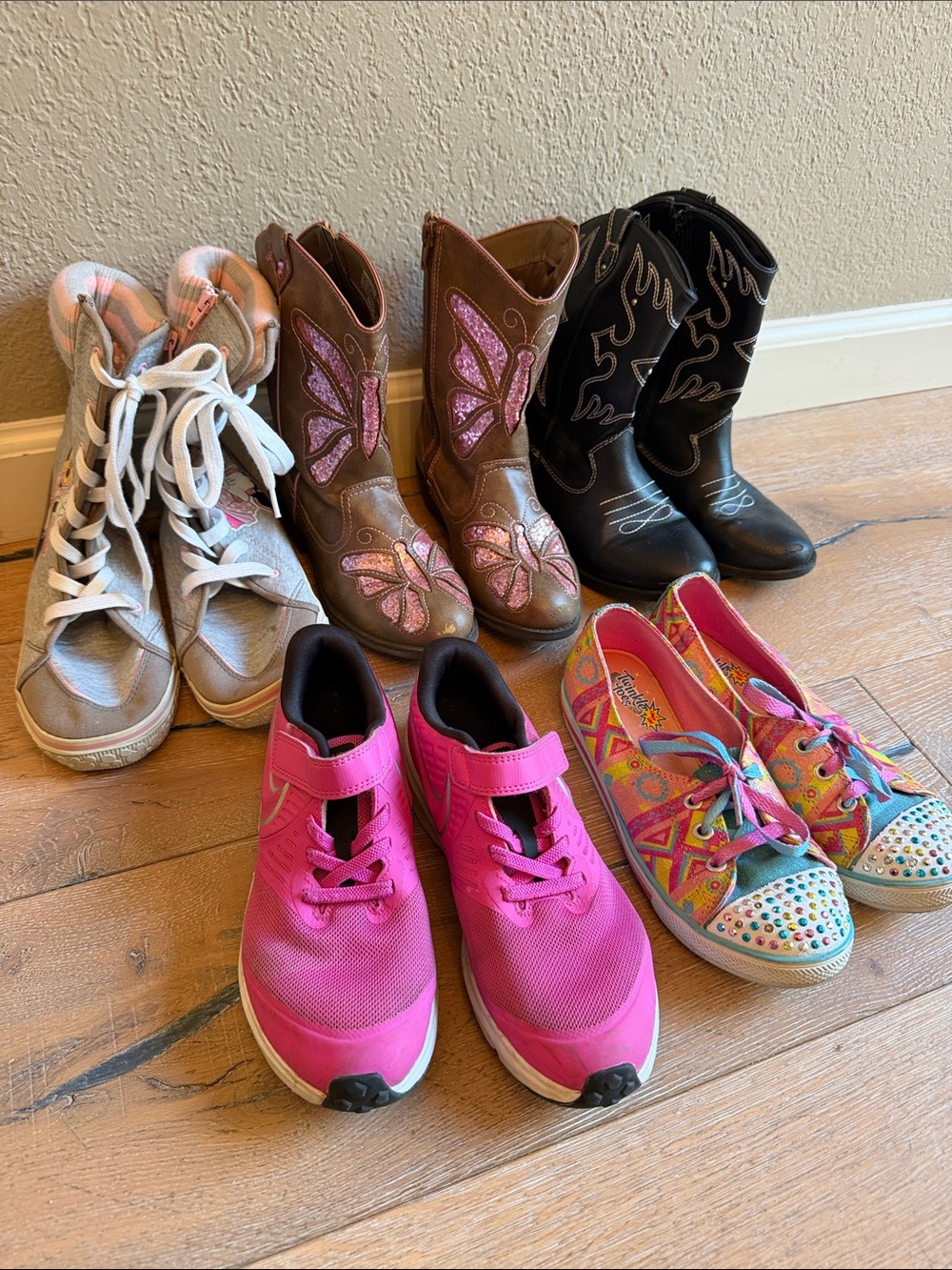 Bundle size 2 shoes, Nike, sketchers, Disney, wonder nation